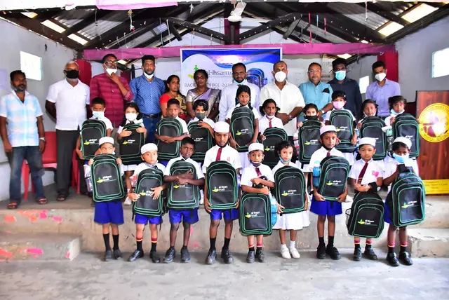 School books distribution, 2021. Photo 2 of 11.