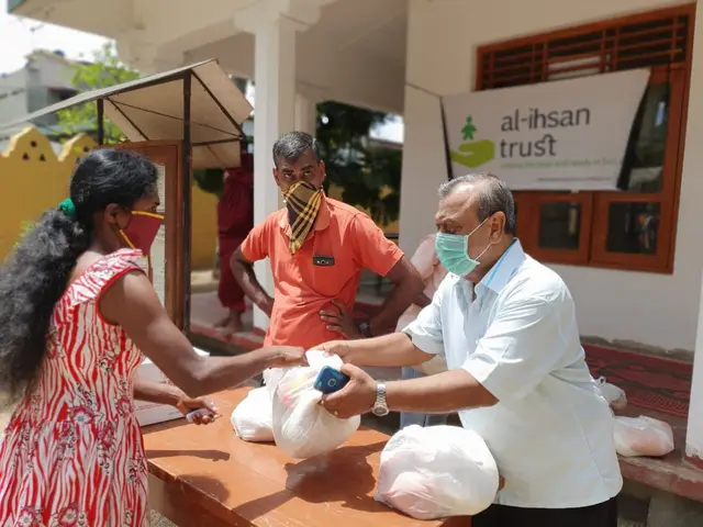 COVID-19 food relief, 2020. Photo 6 of 105.