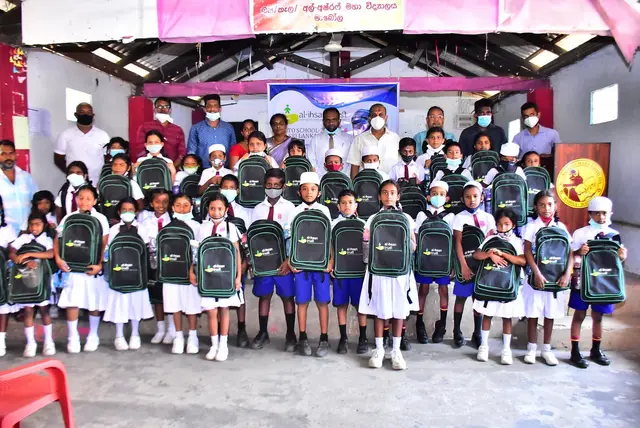 School books distribution, 2021. Photo 8 of 11.