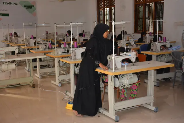 Sewing machines and vocational training, 2016 to 2017. Photo 8 of 8.