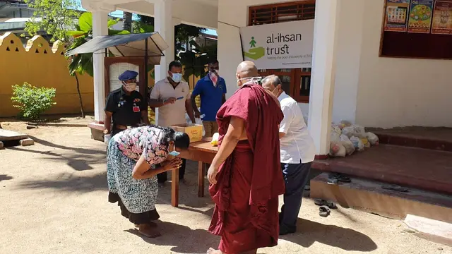 COVID-19 food relief, 2020. Photo 15 of 105.