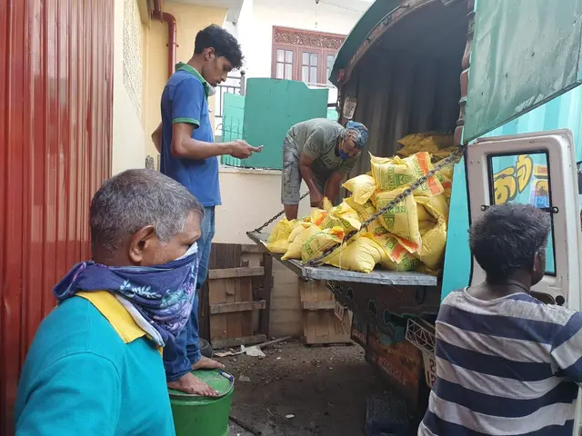 COVID-19 food relief, 2020. Photo 20 of 105.