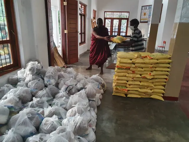 COVID-19 food relief, 2020. Photo 31 of 105.