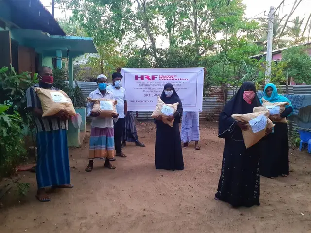 COVID-19 food relief, 2020. Photo 41 of 105.