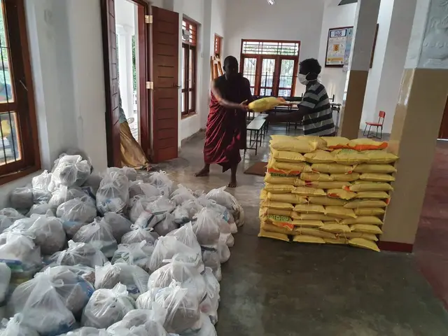 COVID-19 food relief, 2020. Photo 58 of 105.