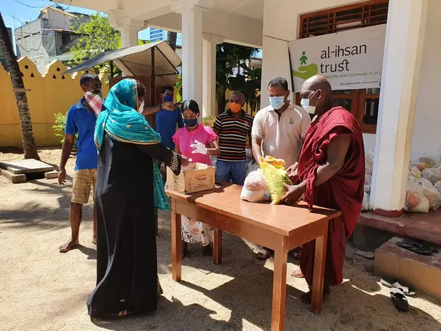 COVID-19 food relief, 2020. Photo 59 of 105.
