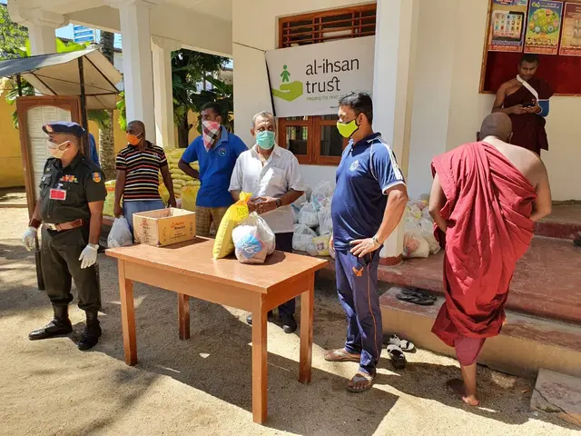 COVID-19 food relief, 2020. Photo 61 of 105.