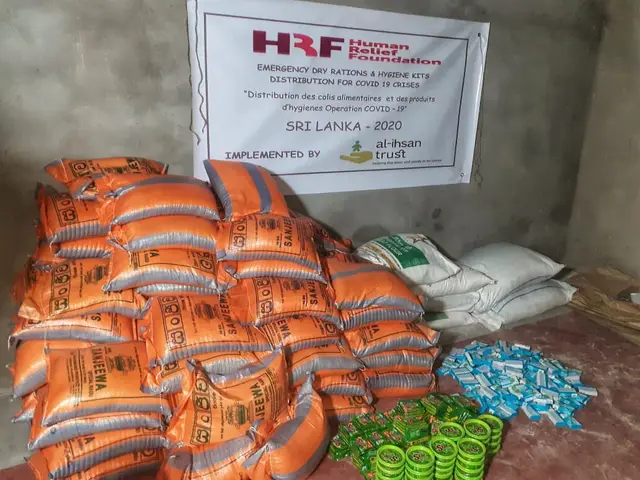 COVID-19 food relief, 2020. Photo 65 of 105.