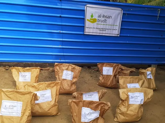 COVID-19 food relief, 2020. Photo 71 of 105.
