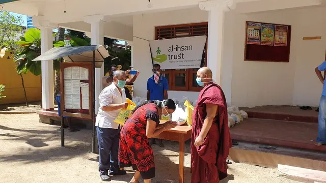 COVID-19 food relief, 2020. Photo 80 of 105.