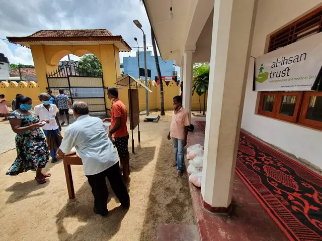 COVID-19 food relief, 2020. Photo 81 of 105.