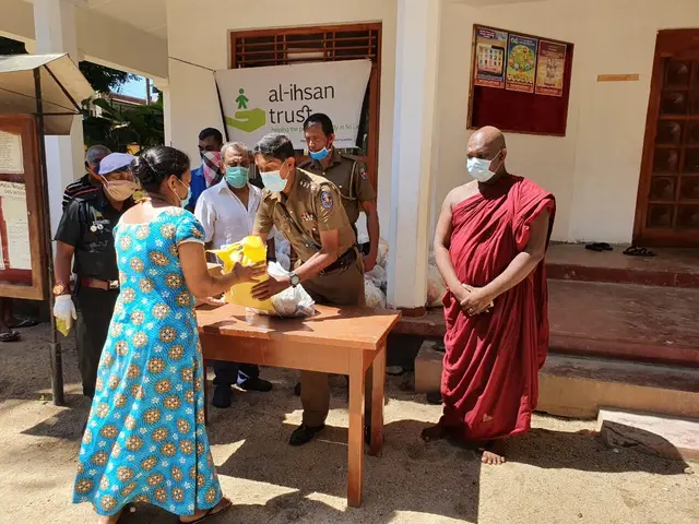 COVID-19 food relief, 2020. Photo 85 of 105.