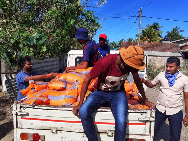 COVID-19 food relief, 2020. Photo 93 of 105.